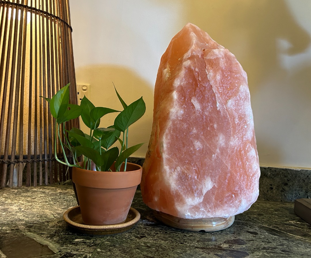 Big himalayan sale salt lamp