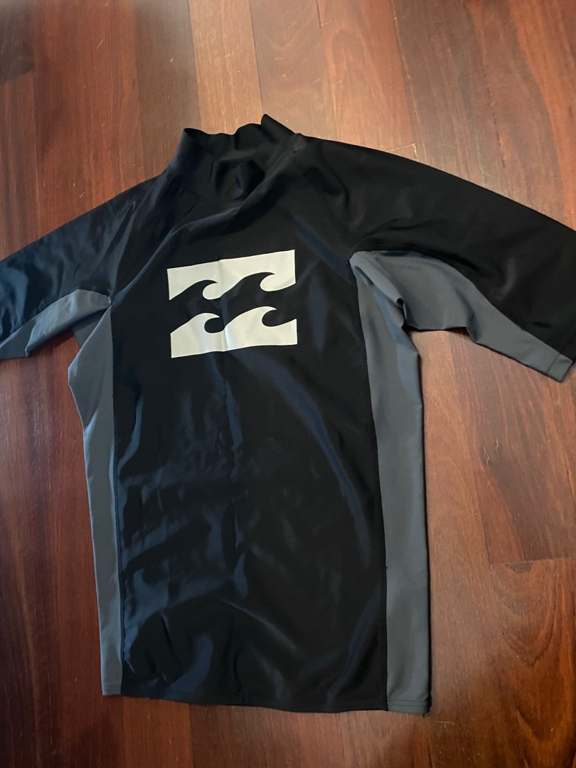 Billabong rash vest, Men's Fashion, Activewear on Carousell