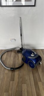 black and decker vacuum