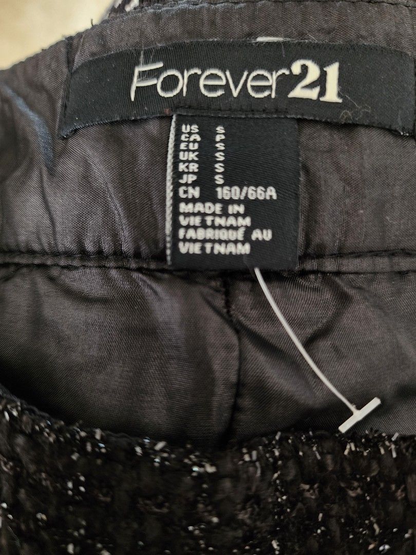 Shiny shorts forever 21 discount