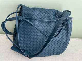 bottega veneta LOOP medium shoulder bag Turquoise Leather ref