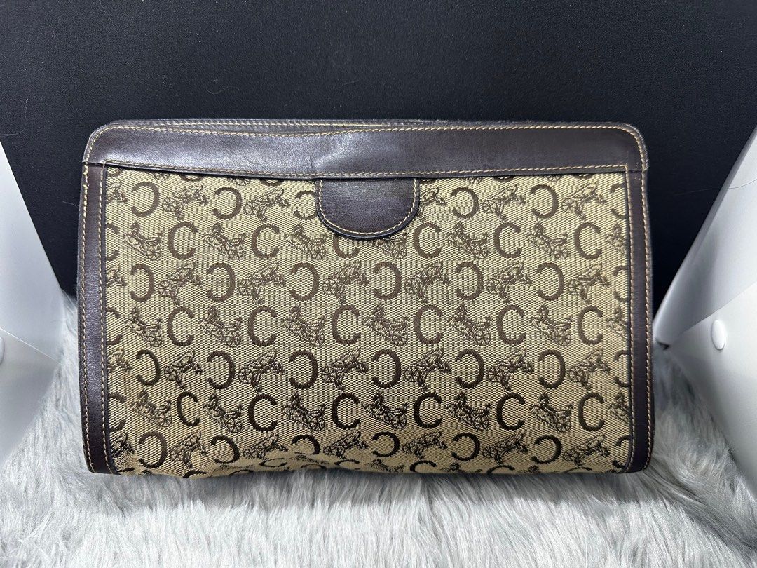 celine clutch bag (Category: Luxury Bags & Wallets) located in Antipolo. Submitted by prelovedcloseta (Listing ID 1249211018, Image 1). Description: authentic celine clutch/ pouch from japan preloved ➡️flaw: may super liit n butas sa gilid ➡️recommendation: tapalan sa loon ng leather sticker ☺️.