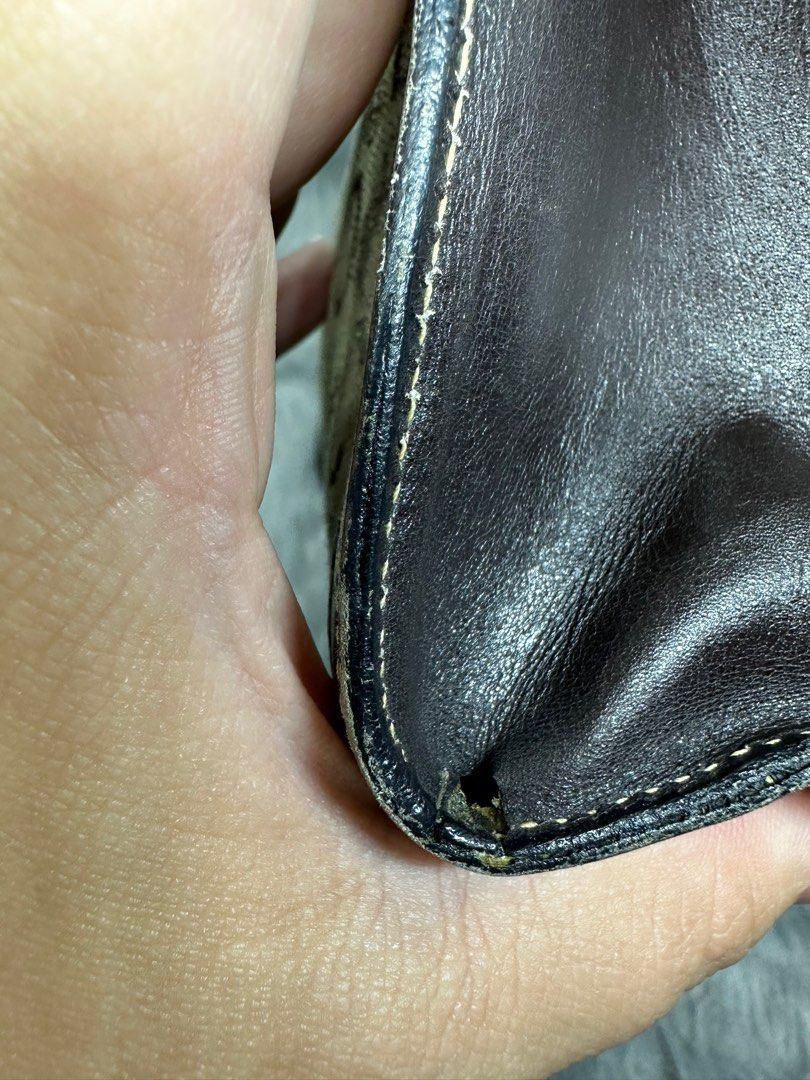 celine clutch bag (Category: Luxury Bags & Wallets) located in Antipolo. Submitted by prelovedcloseta (Listing ID 1249211018, Image 3). Description: authentic celine clutch/ pouch from japan preloved ➡️flaw: may super liit n butas sa gilid ➡️recommendation: tapalan sa loon ng leather sticker ☺️.