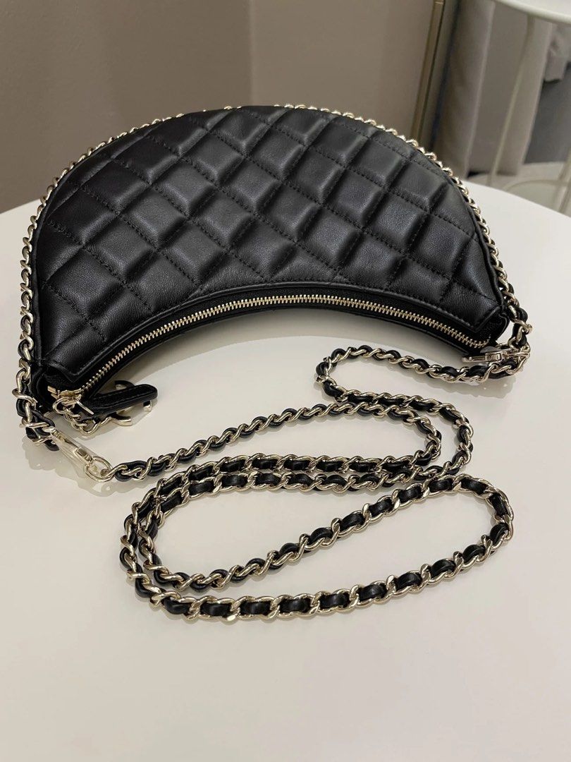 Chanel 23P Quilted Chain Around Hobo Bag Black Lambskin – ＬＯＶＥＬＯＴＳＬＵＸＵＲＹ