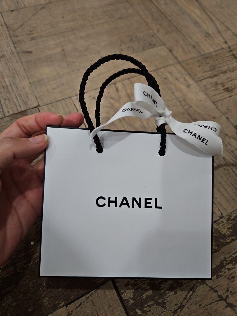 Chanel gift bag deals