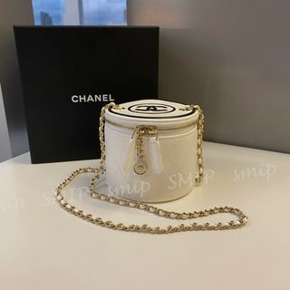 NEW Chanel A84452 Y06542 CC Filigree Vanity Clutch With Chain Black / 94305  Cavi