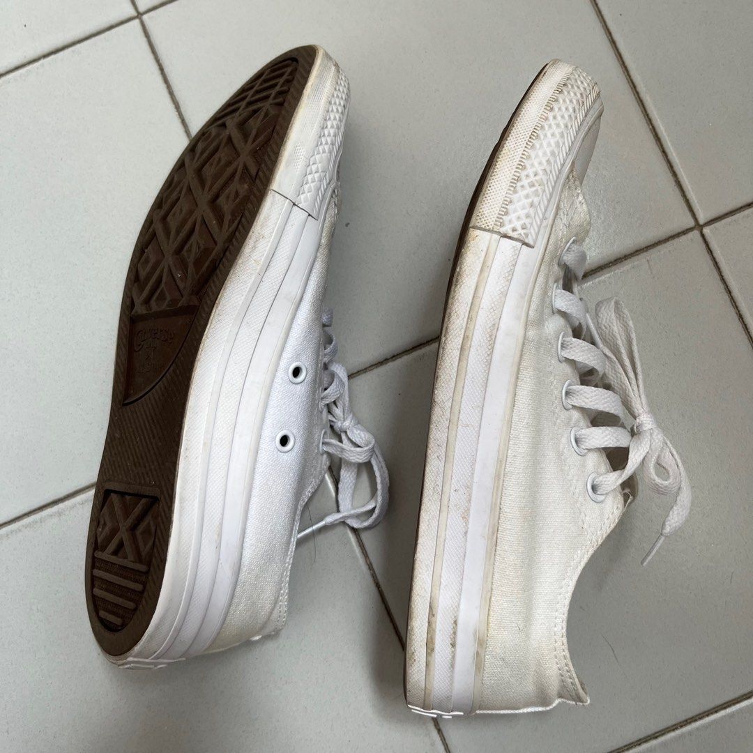 Chuck taylor white sneakers store