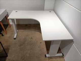 DAGNEN 150 L-Shaped Office Table in WHITE