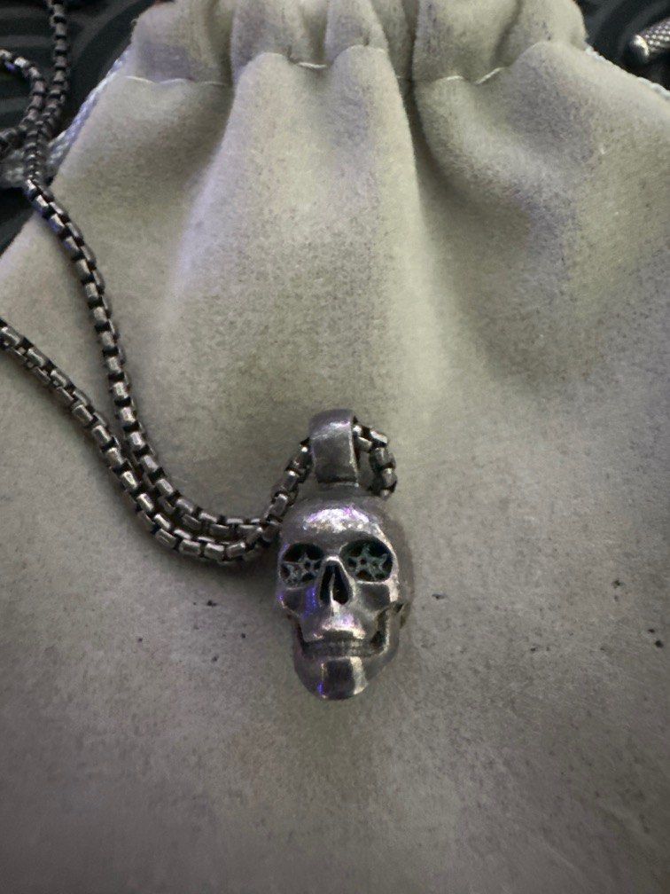 Degs and clearance sal skull necklace
