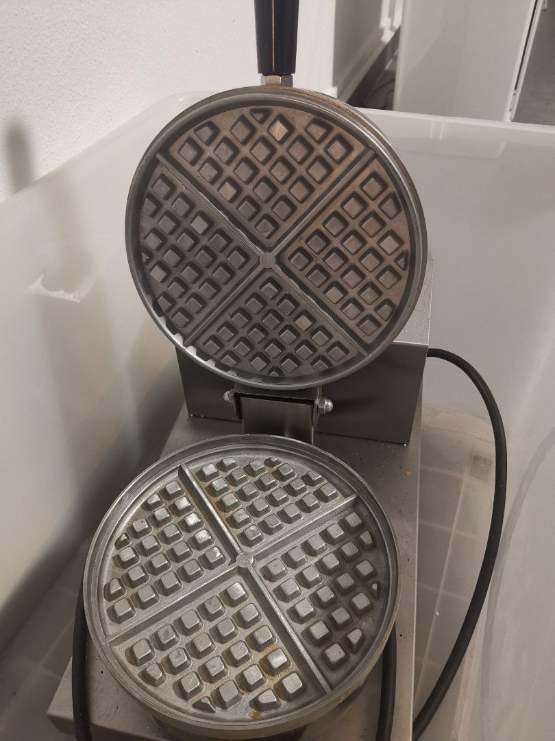 Eagle Waffle Machine, TV & Home Appliances, Kitchen Appliances, Other