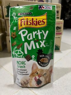 Friskies® Party Mix Cat Treats
