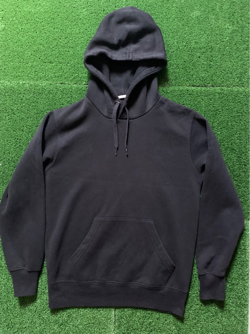 Gu Hoodie, Men's Fashion, Tops & Sets, Hoodies on Carousell