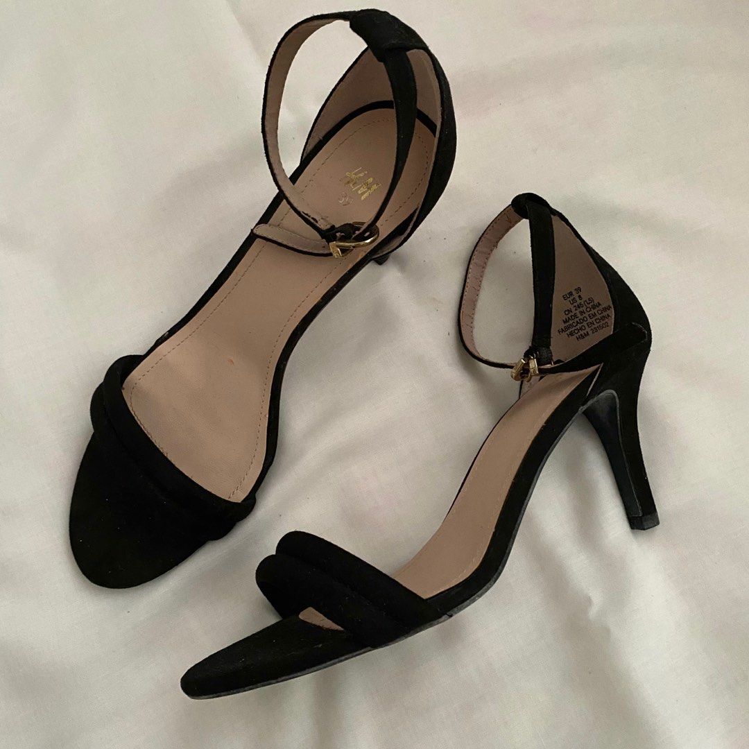 Black heels h and deals m