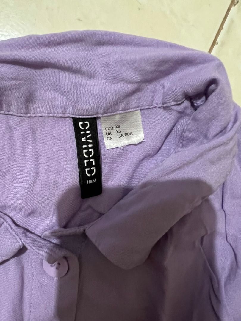 H&M COTTON BLOUSE (Category: Blouses) located in Makati City. Submitted by declutter_butter (Listing ID 1249131079, Image 2). Description: .