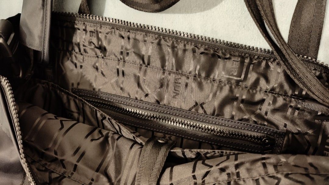 Hunter Nylon Large Topclip Tote Shopper Bag in Black, 名牌, 手袋及