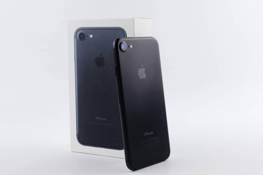iPhone 7 128gb (Category: iPhone 7 Series) located in Manila. Submitted by TekiCashGadgetsph (Listing ID 1249232513, Image 1). Description: (FU) Openline any sim work - original IPhone not fake Complete accessories Second hand Good as new not abused! Presentable •Original Lcd • no issue hidden issues • no apple id / iCloud id • Good batthealth • Good cam front/back • Good Performance • Good touch id • Good use / plug & play ! • True-tone working 
