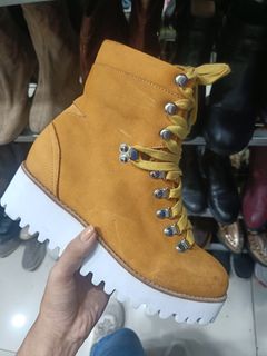 (Category: ) located in . Submitted by Fashiondesancarlos (Listing ID 1249213566, Image 1). Description: .