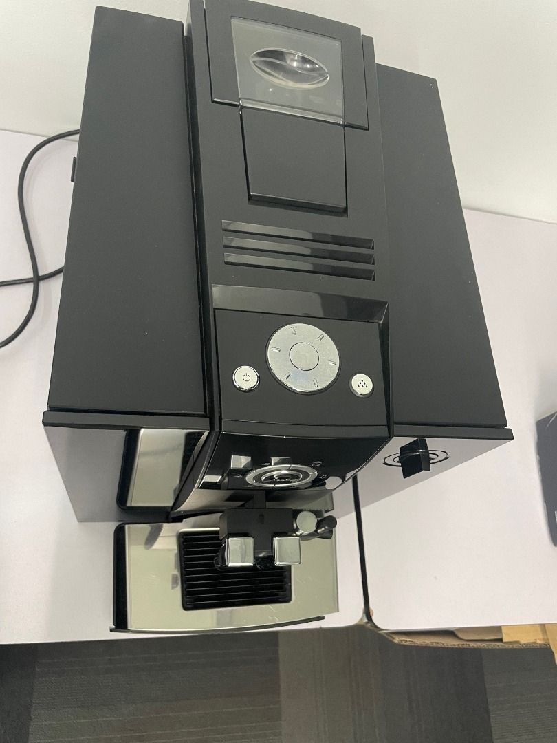 Jura Impressa F7, TV & Home Appliances, Kitchen Appliances, Coffee