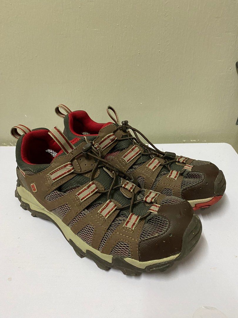 Kasut sales hiking columbia