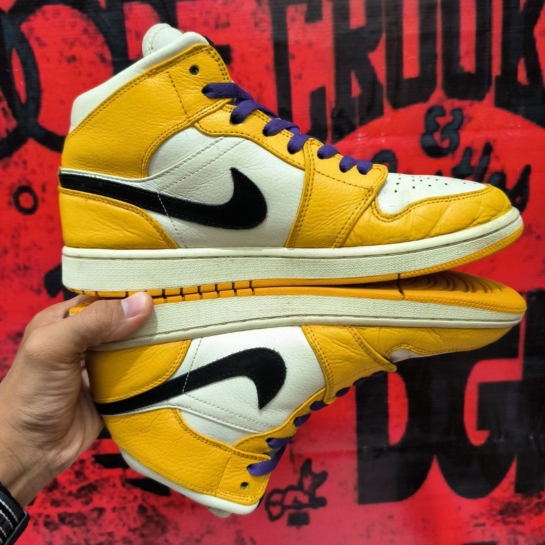 Nike Air Jordan 1 Mid GS Lakers, Fesyen Pria, Sepatu , Sneakers di