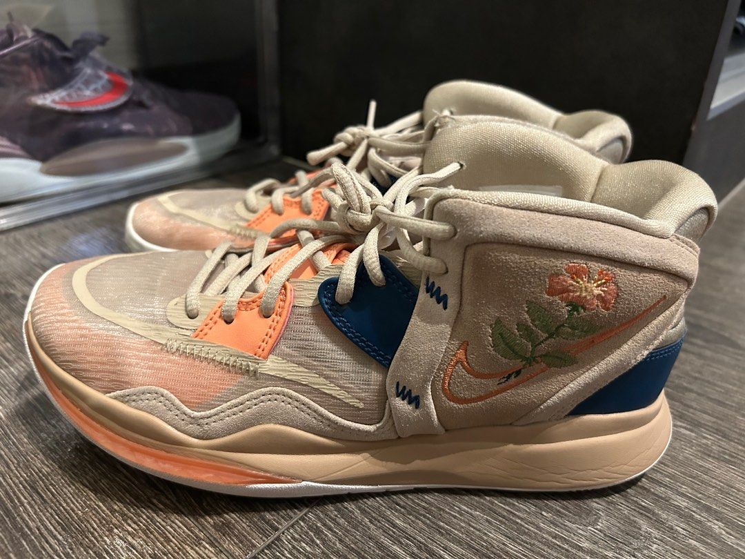 Kyrie Infinity floral