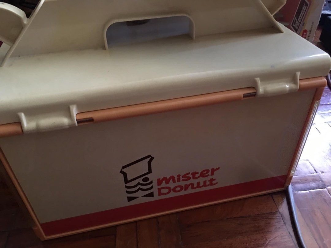 Licca playset MISTER DONUT (Category: Kids Toys) located in Pasay City. Submitted by pampashop (Listing ID 1249161098, Image 1). Description: Almost complete.