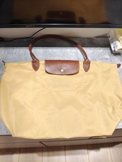 （分類：）位於 。 由 alexcarg97 提交（商品編號 1249204807，圖片 1）。簡介： 。