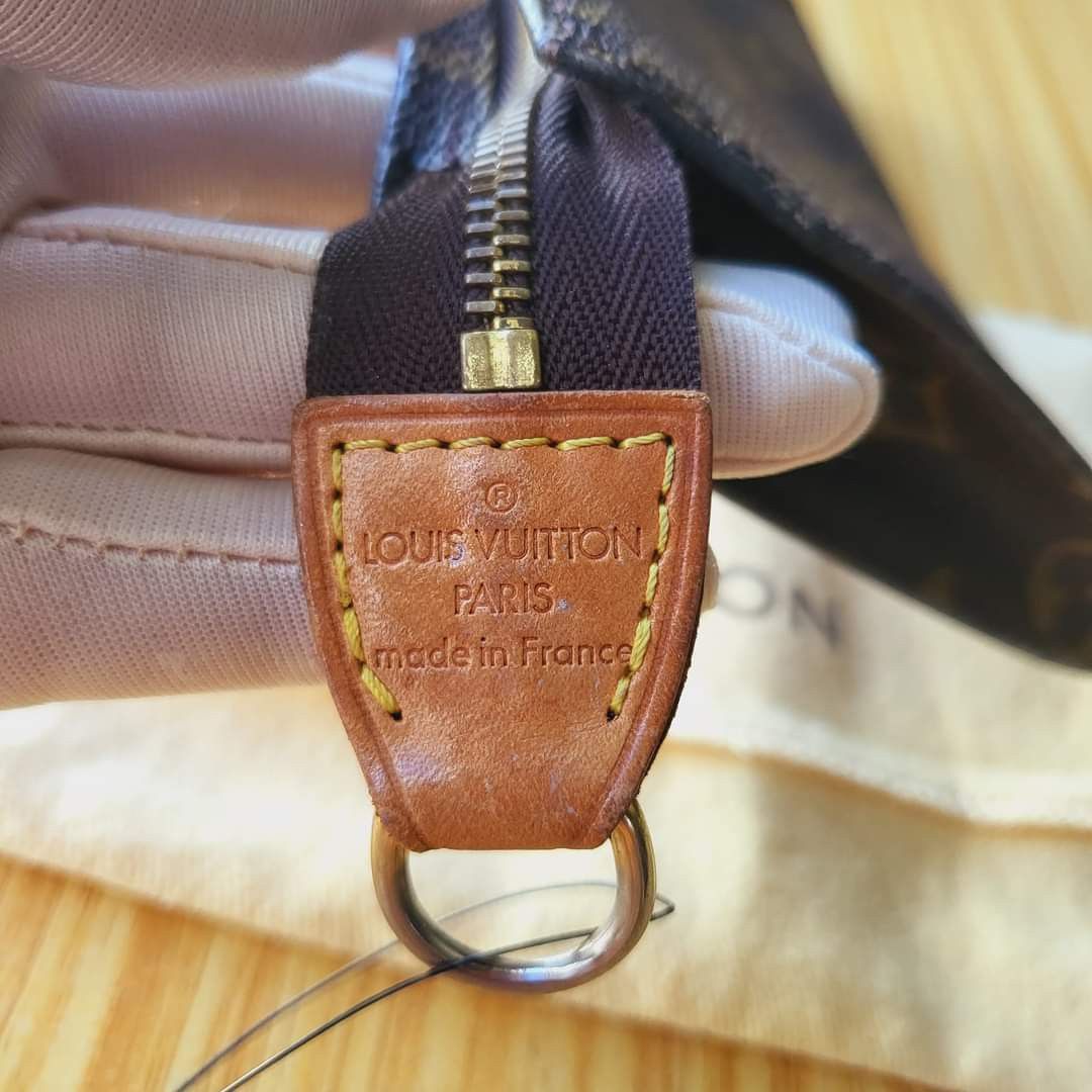 Louis Vuitton Toiletry pouch in monogram (Category: Luxury Bags & Wallets) located in Manila. Submitted by annafinds (Listing ID 1249250123, Image 3). Description: Authentic Louis Vuitton Toiletry pouch in monogram Size 17cm x 11cm With dustbag P12,999 free shipping.
