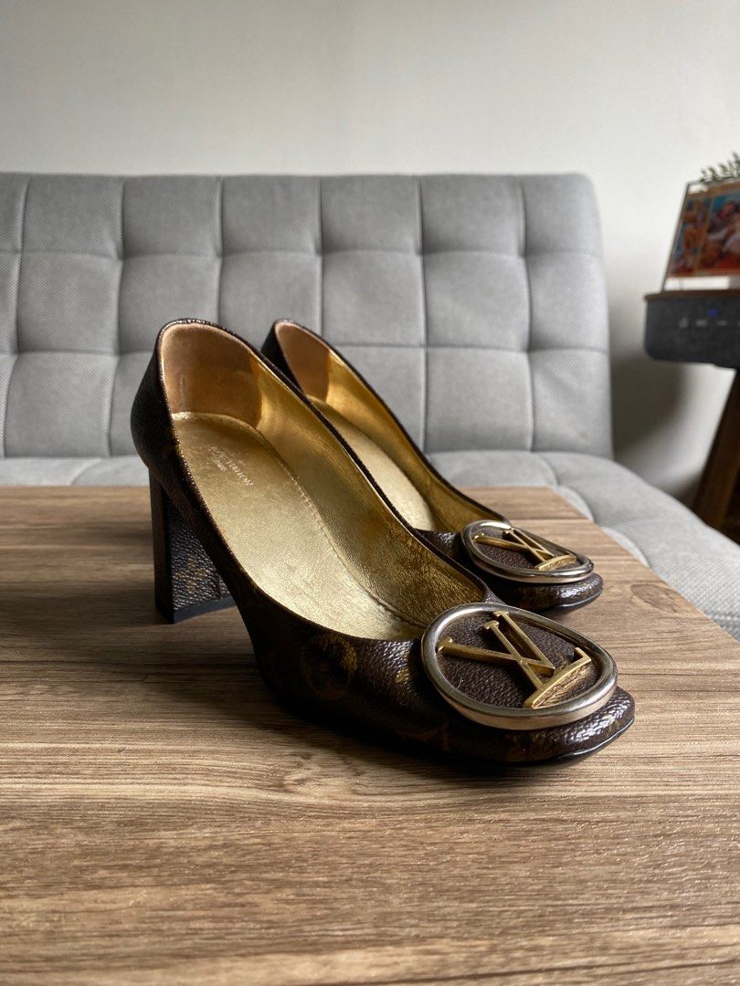 Louis vuitton madeleine discount pump