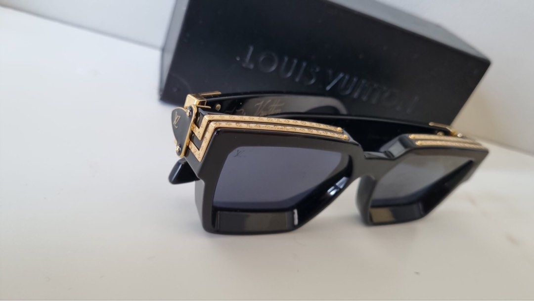 LV millionaire's sun glasses black w/ receipt, Women's Fashion