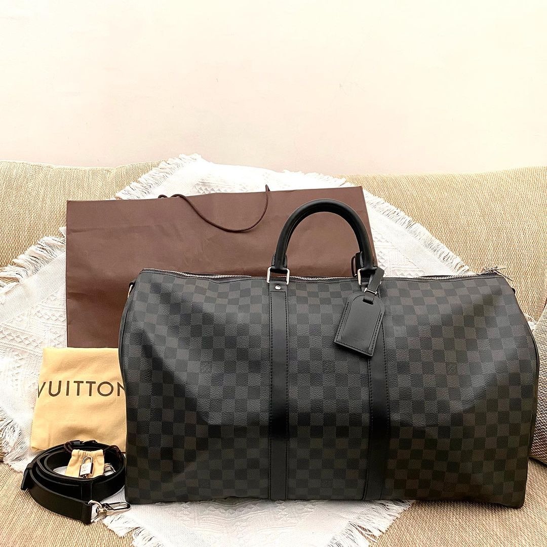 Preloved Louis Vuitton LV Keepall Bandouliere 25 Monogram Macassar Canvas,  Luxury, Bags & Wallets on Carousell