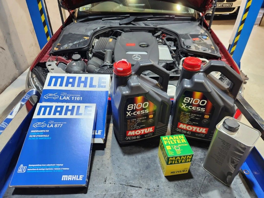 Mercedes W205 C180 Servicing With Motul 8100 X-Cess 5W40, Oil Filter ...