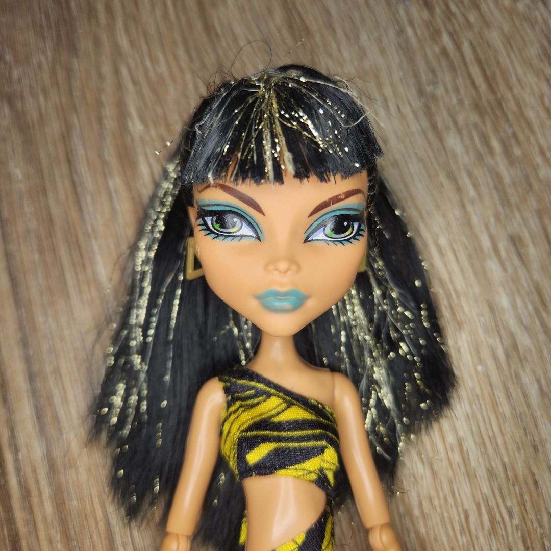 Monster High Doll Cleo de Nile Gloom Beach authentic MH doll