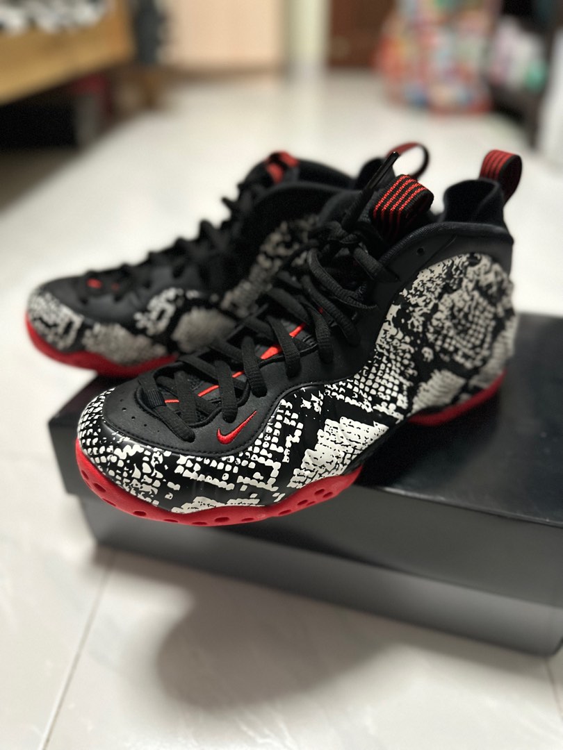 Foamposite snake top