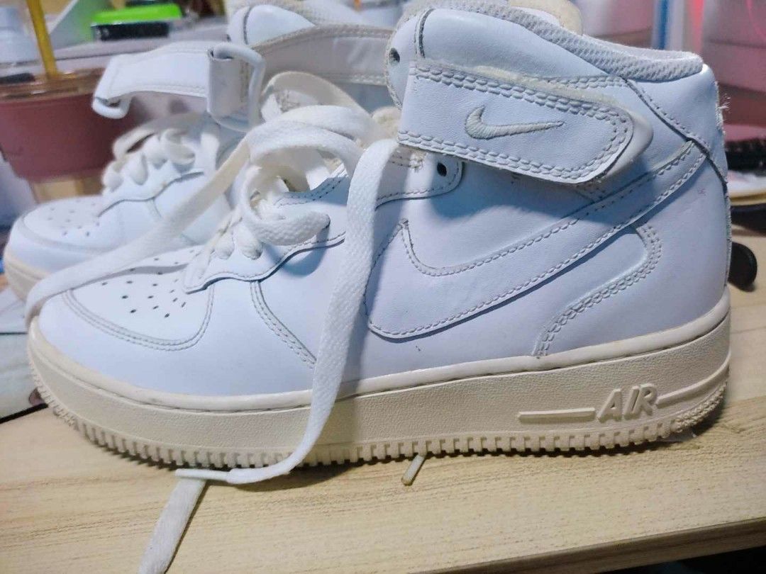 Nike Air force 1 Mid 07 (Category: Sneakers) located in San Isidro. Submitted by declutterwithsienna (Listing ID 1249252429, Image 1). Description: from US.