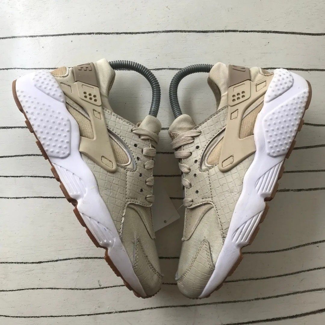 Nike huarache clearance khaki womens
