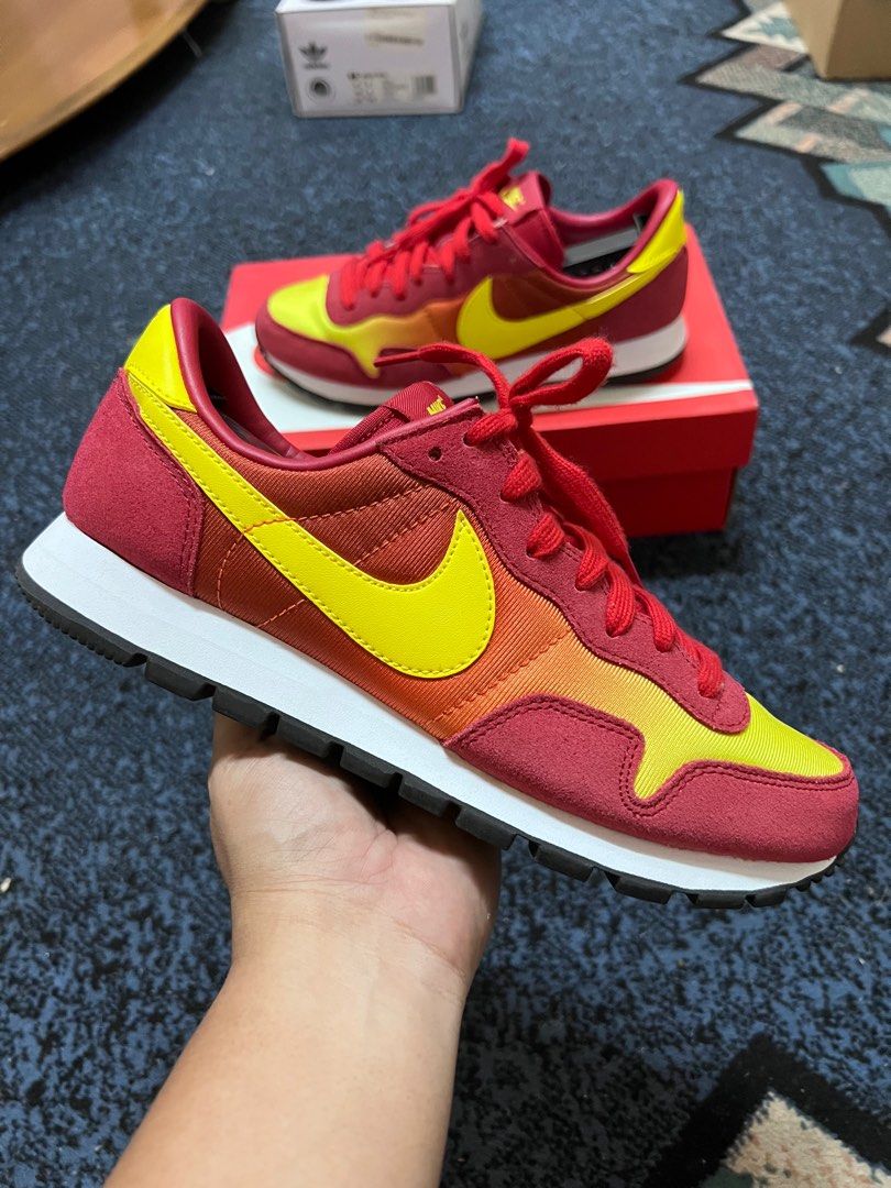 Nike clearance flame trainers