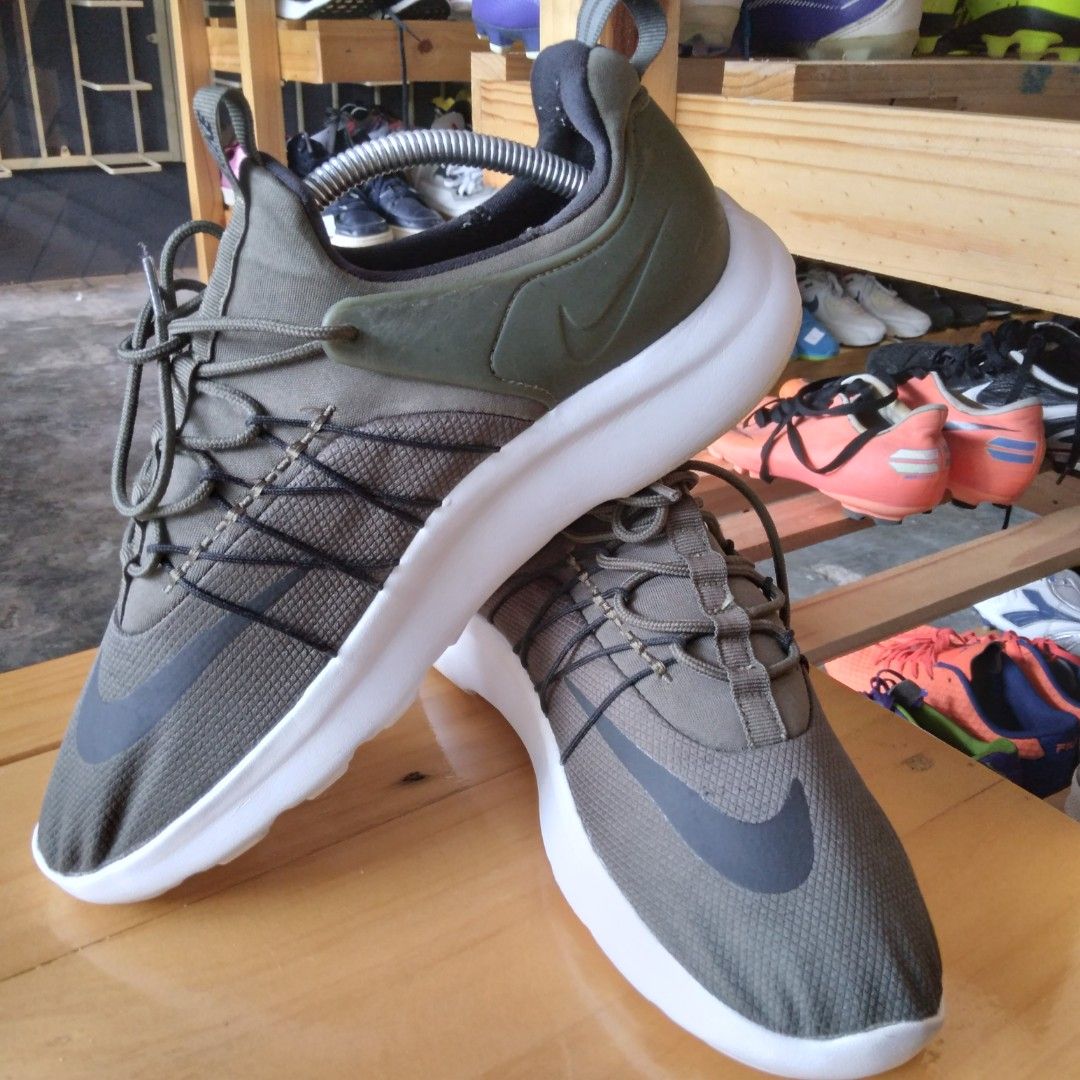 Nike darwin green outlet