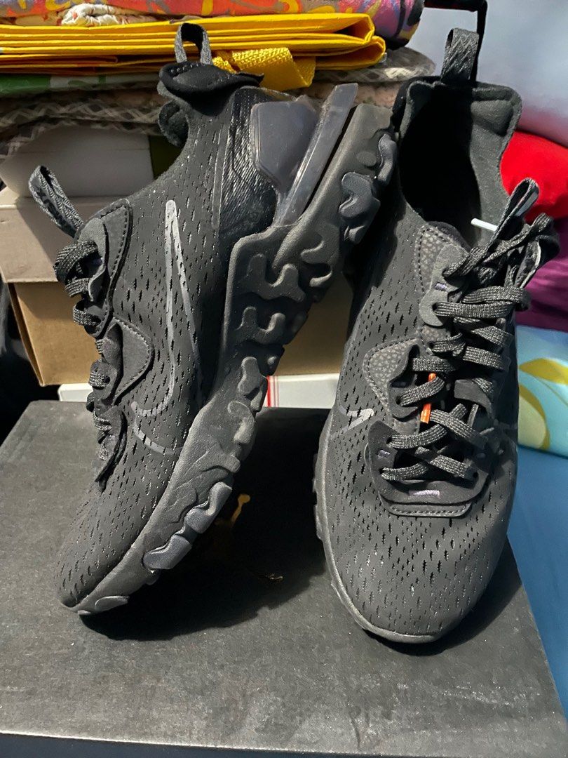 Triple black nike react online