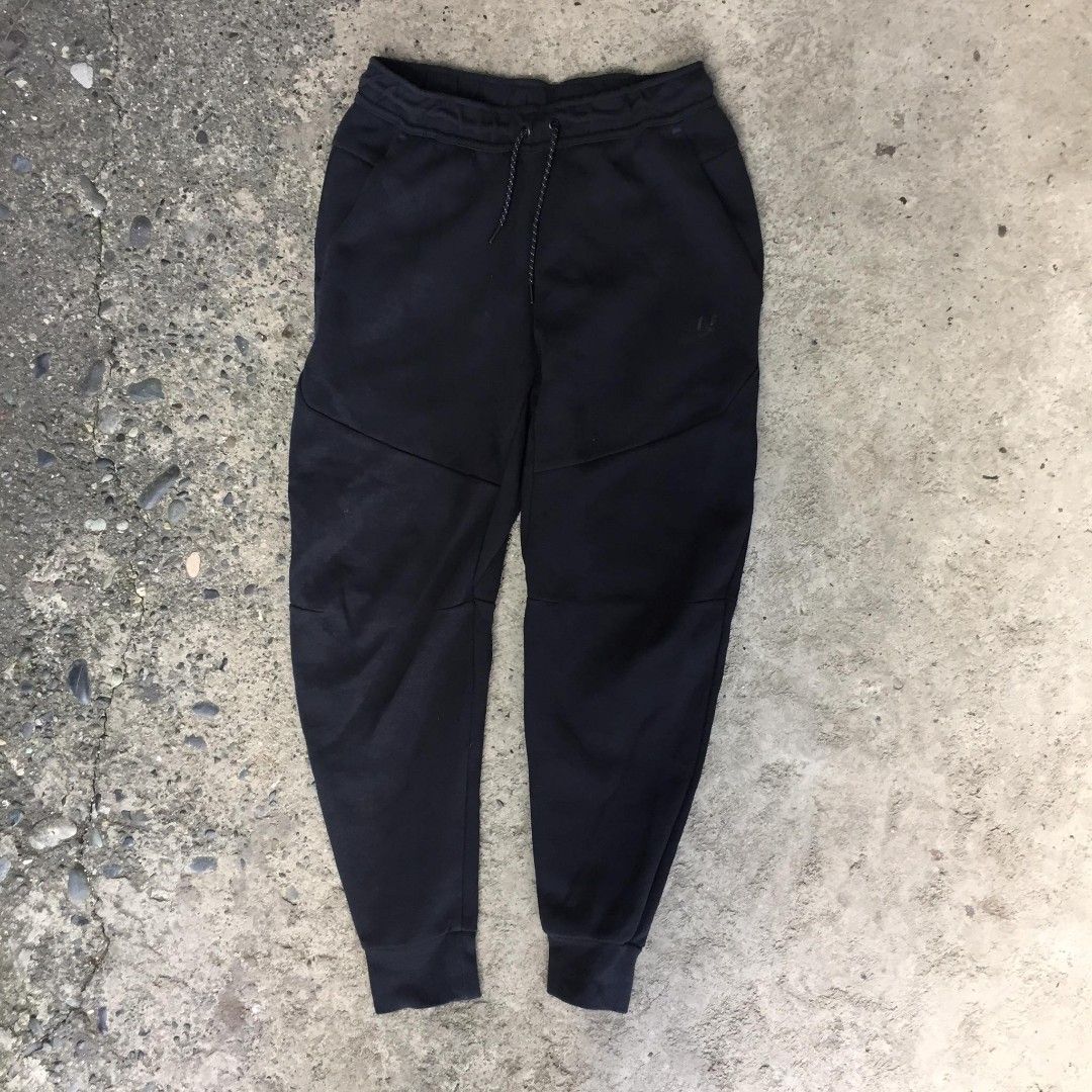 Lululemon black joggers size 8. - Depop