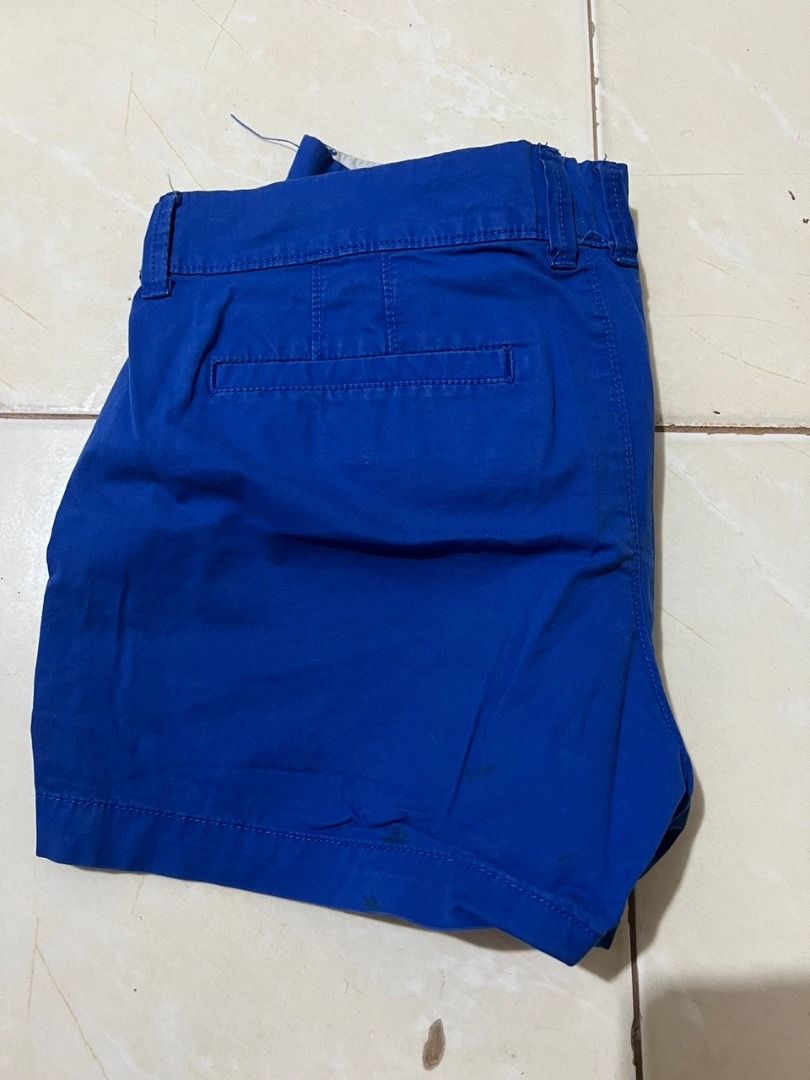 OLD NAVY SHORT (Category: Shorts) located in Makati City. Submitted by declutter_butter (Listing ID 1249126937, Image 2). Description: ORIGINAL OLD NAVY SHORT GOOD AS NEW.