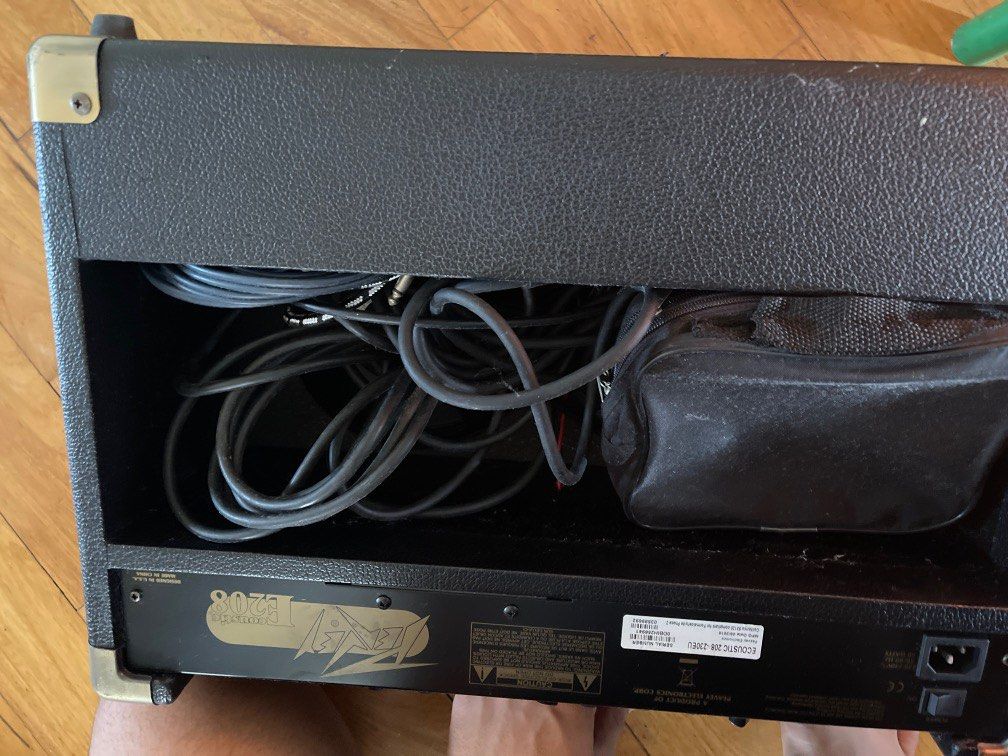 Peavey Acoustic E208, Audio, Soundbars, Speakers & Amplifiers on Carousell