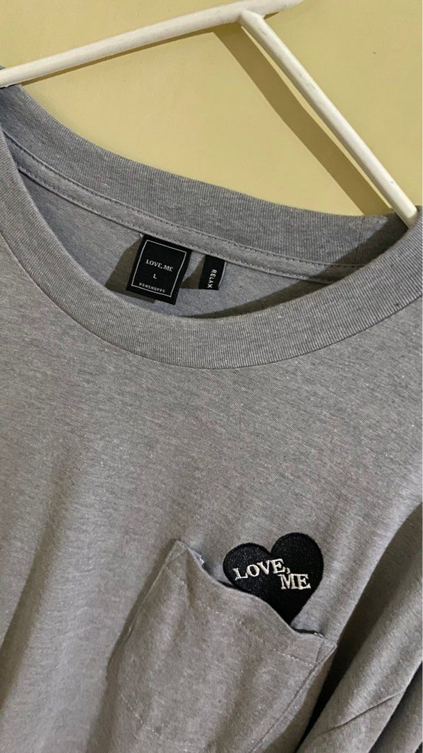 Penshoppe Longsleeve Tshirt (Category: Tshirts & Polo Shirts ) located in Bacoor. Submitted by patrickluwis (Listing ID 1249122164, Image 2). Description: Not a sweater. Relaxed fit. Almost new. Used only once. In very good condition. No issue. Can fit M-XL frame. Payment thru BDO, BPI, Metrobank, Gcash or Shopeepay + shipping fee for delivery thru J&T or LBC.