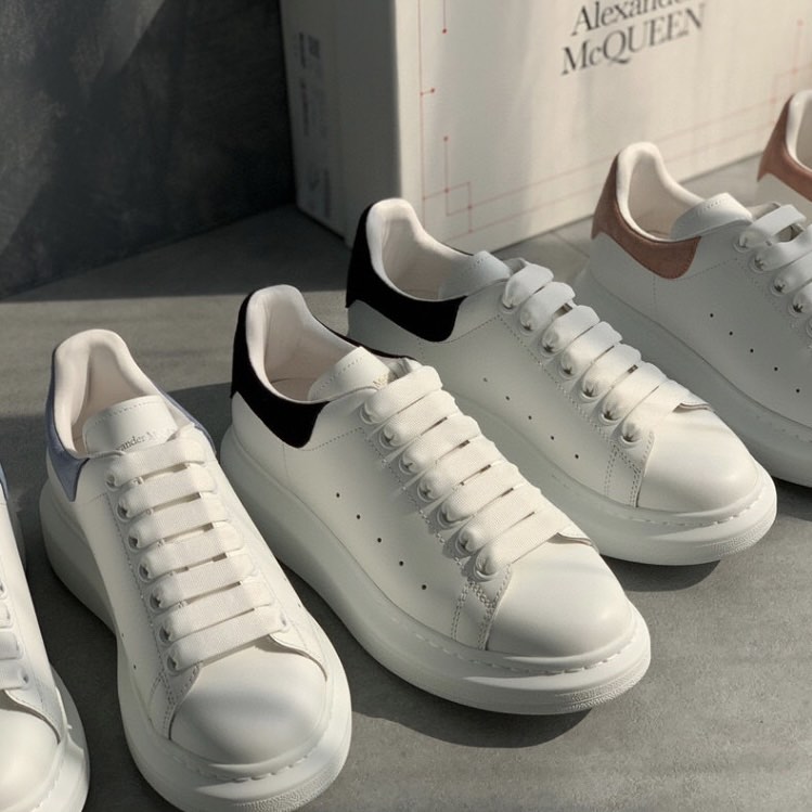 alexander mcqueen female sneakers