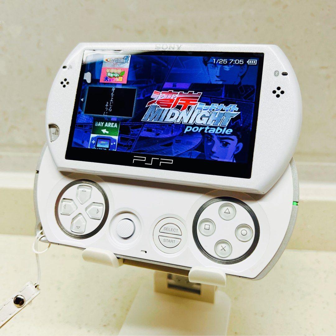 PSP-GO 白色16gb (另有黑色), 電子遊戲, 電子遊戲機, PlayStation