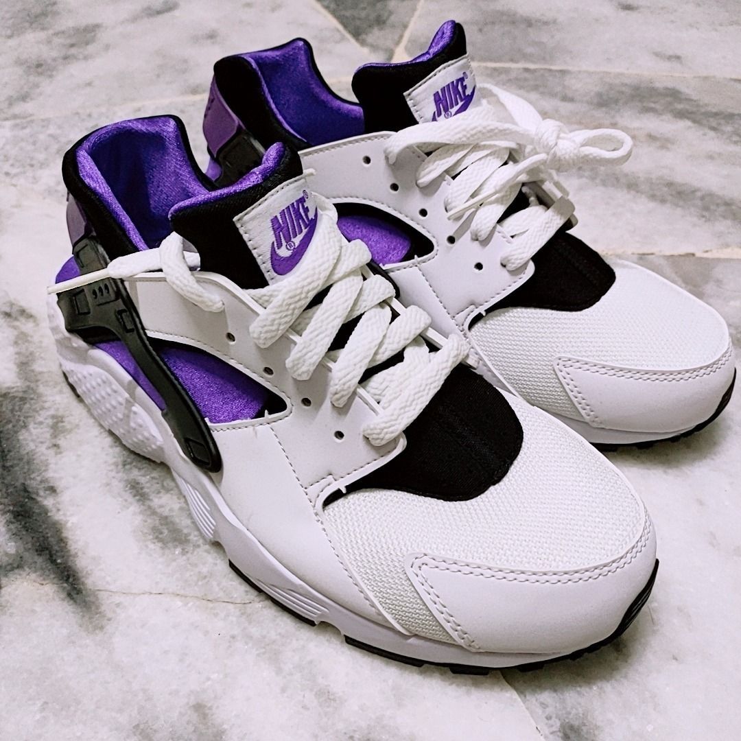 Purple black nike best sale shoes