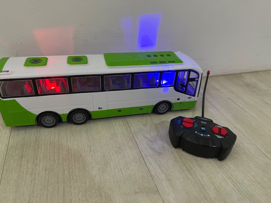 Remote control citybus with chargeable battery , Hobbies & Toys, Toys & Games on Carousell