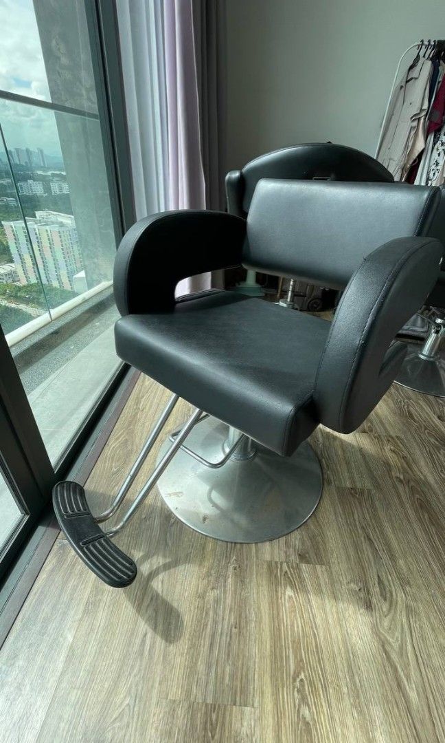 Salon chairs for sale olx best sale