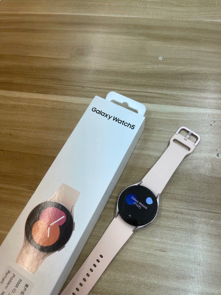 Samsung Galaxy Watch 5 40mm LTE, 手提電話, 智能穿戴裝置及智能手錶
