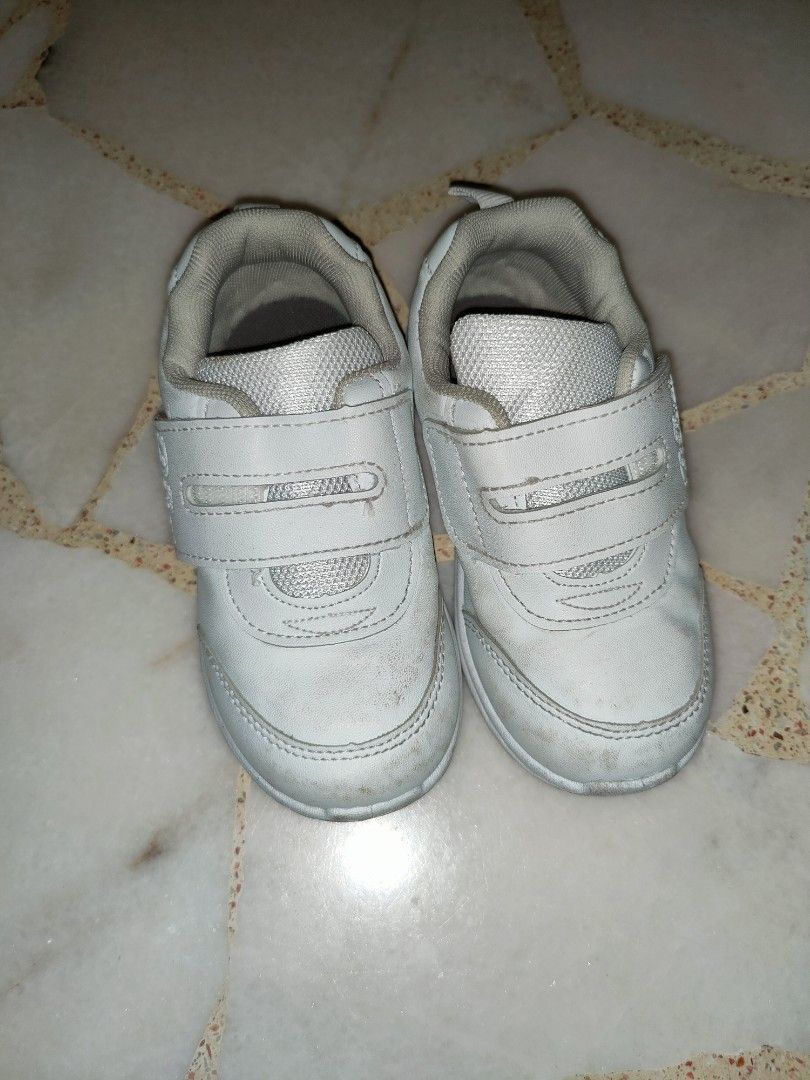 Walmart school shoes hotsell